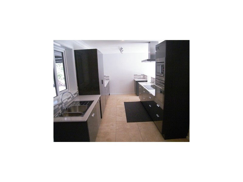 37 Glencoe Parade, Halls Head WA 6210