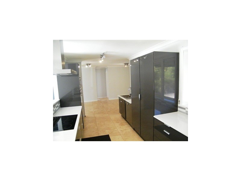 37 Glencoe Parade, Halls Head WA 6210