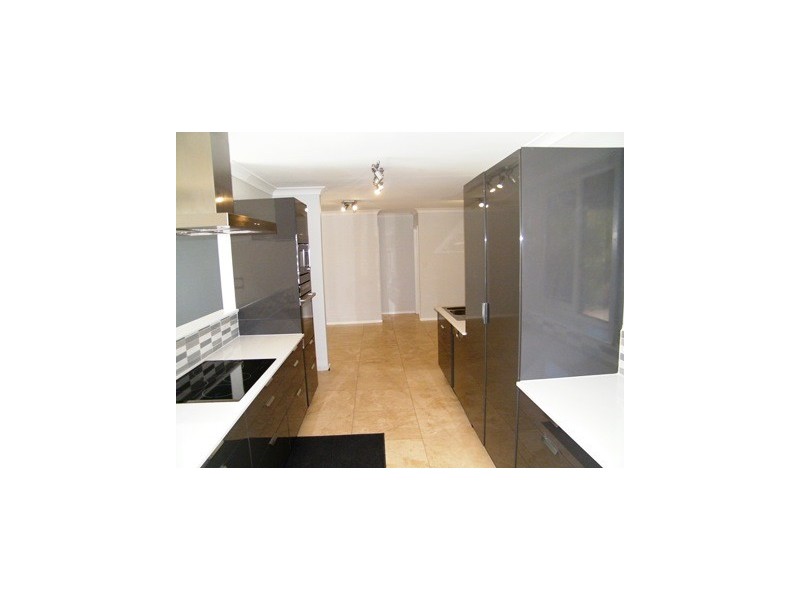 37 Glencoe Parade, Halls Head WA 6210