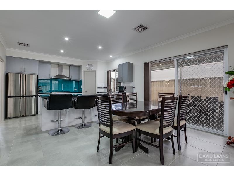 5 Dowerin Circuit, Lakelands WA 6180