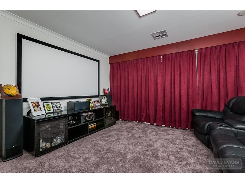 5 Dowerin Circuit, Lakelands WA 6180