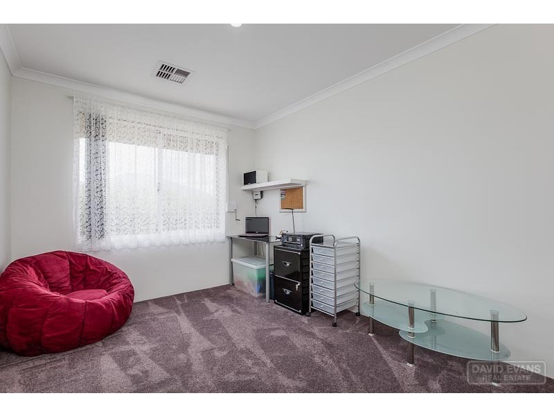 5 Dowerin Circuit, Lakelands WA 6180