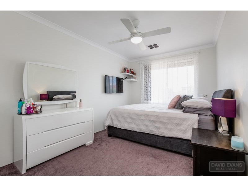 5 Dowerin Circuit, Lakelands WA 6180