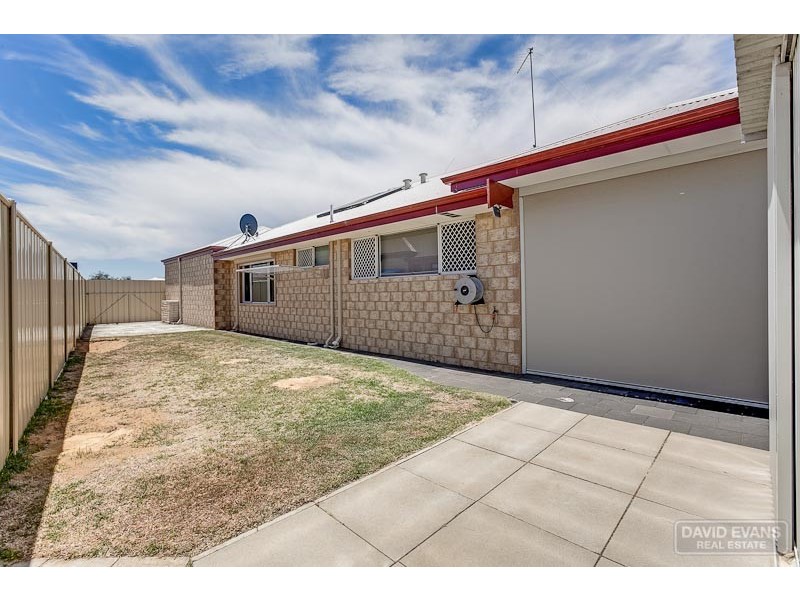 5 Dowerin Circuit, Lakelands WA 6180