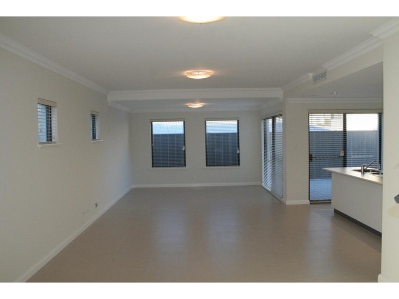 4/93 Kent Street, Rockingham WA 6168