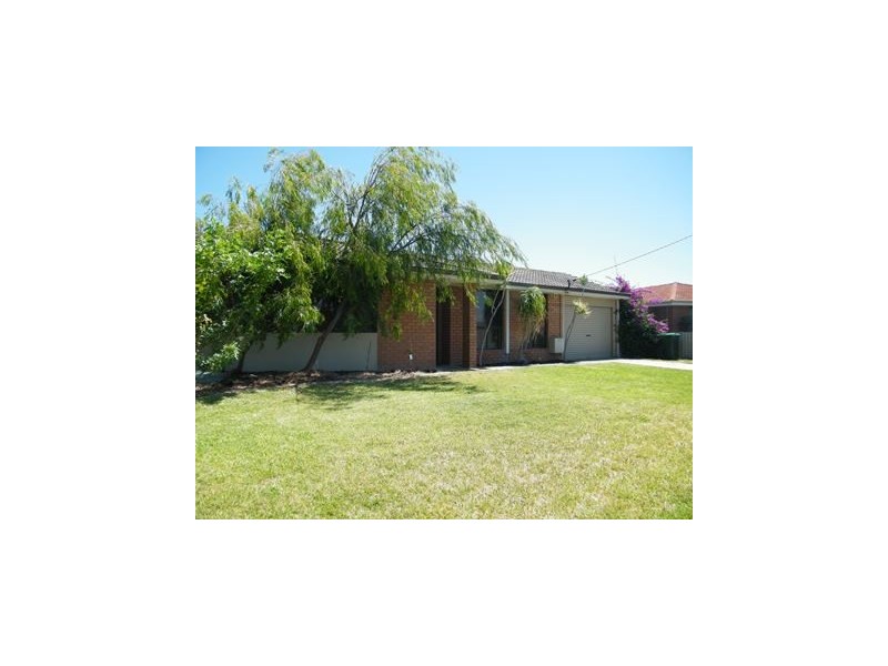 12 Yarle Court, Cooloongup WA 6168