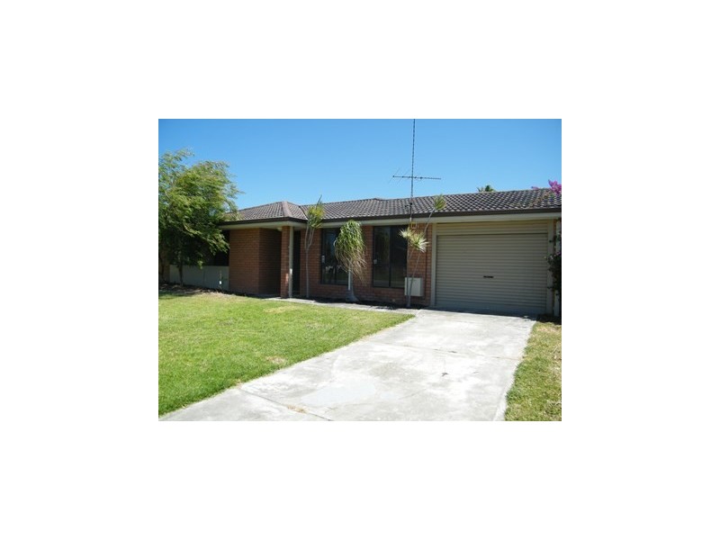 12 Yarle Court, Cooloongup WA 6168