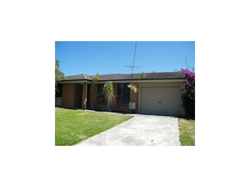 12 Yarle Court, Cooloongup WA 6168