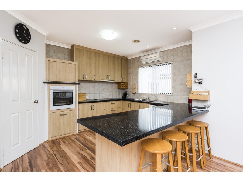 38 Rees Crescent, Rockingham WA 6168