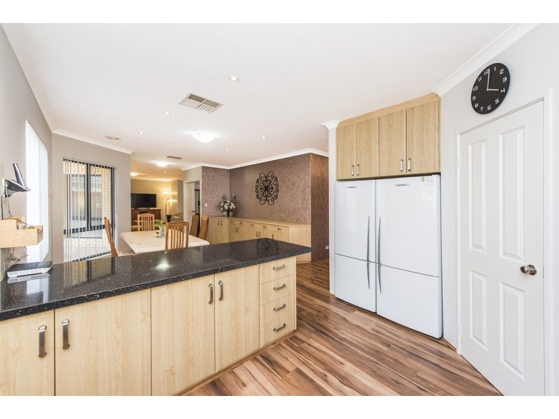 38 Rees Crescent, Rockingham WA 6168