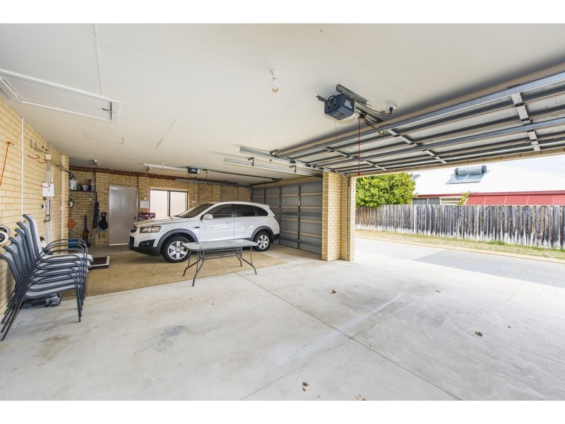 38 Rees Crescent, Rockingham WA 6168