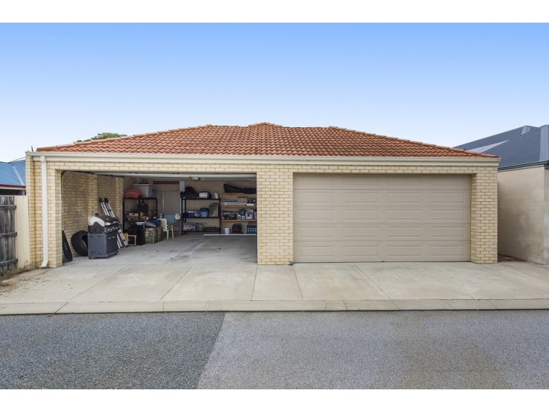 38 Rees Crescent, Rockingham WA 6168