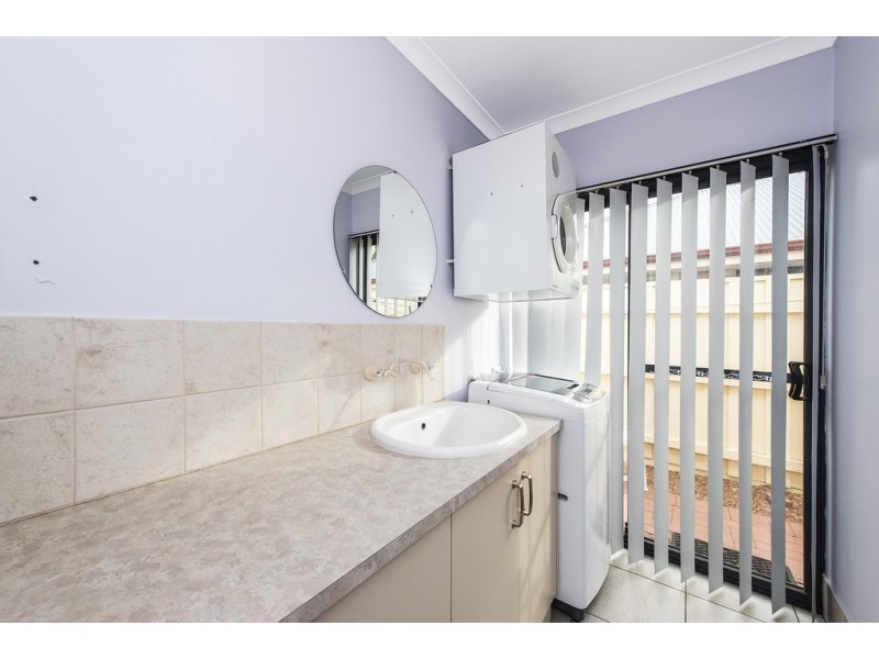 38 Rees Crescent, Rockingham WA 6168