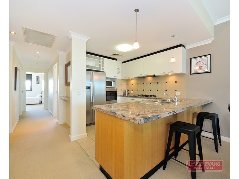 20/17 Rockingham Beach Road, Rockingham WA 6168