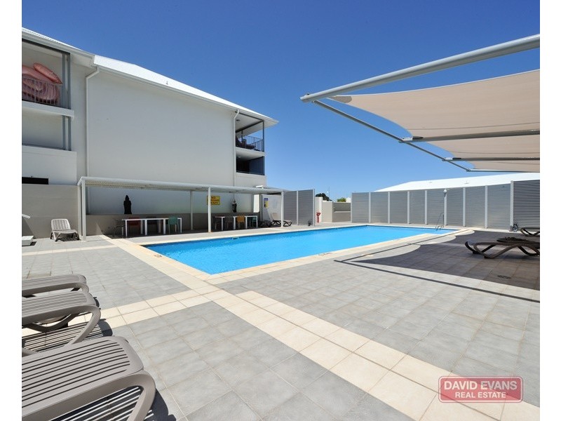 20/17 Rockingham Beach Road, Rockingham WA 6168