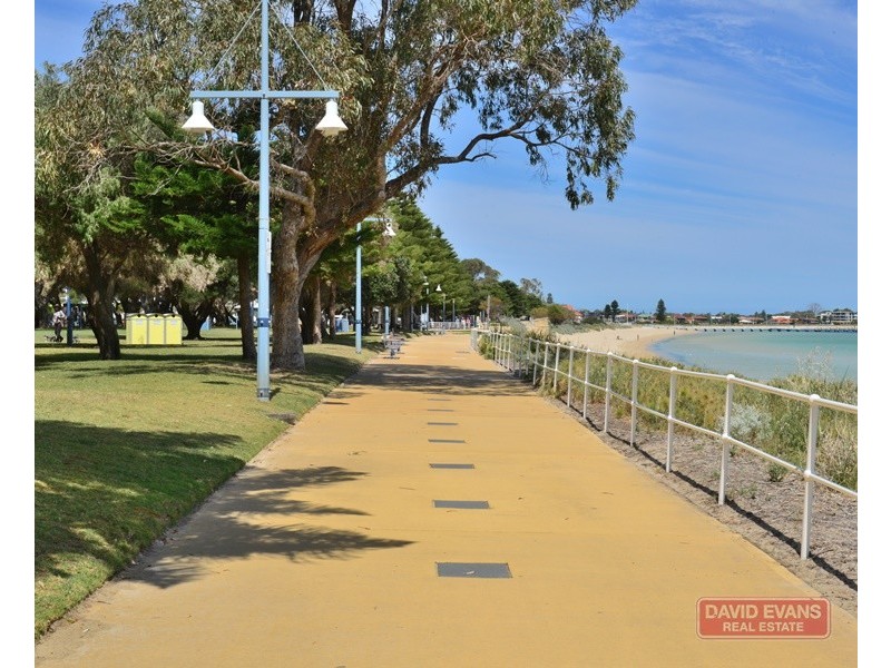 20/17 Rockingham Beach Road, Rockingham WA 6168