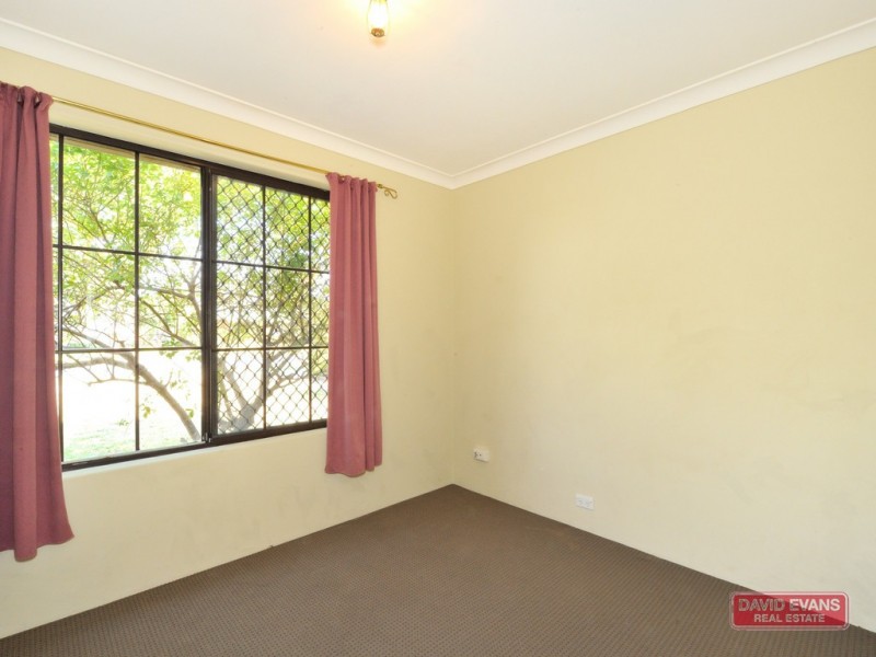 77 Cambridge Crescent, Cooloongup WA 6168