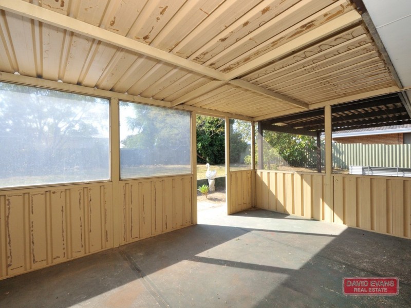77 Cambridge Crescent, Cooloongup WA 6168