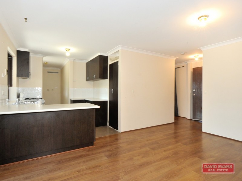 77 Cambridge Crescent, Cooloongup WA 6168