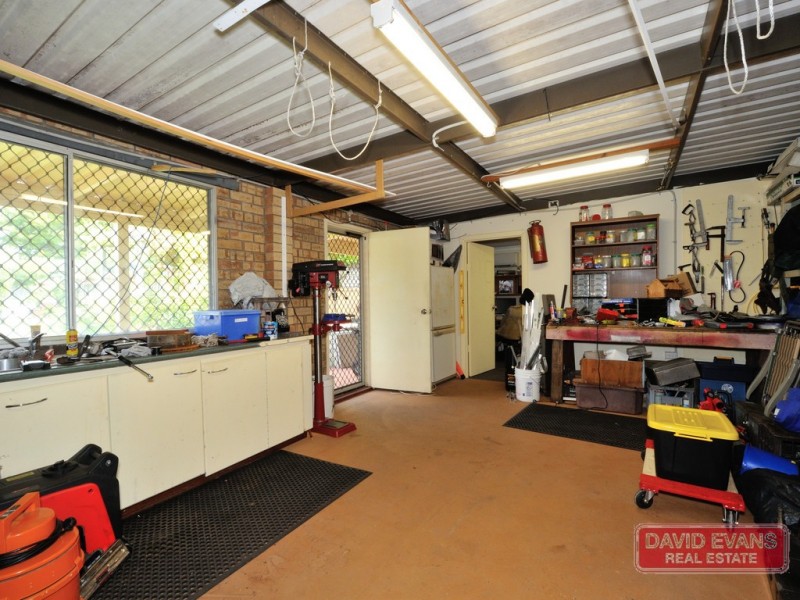 32 Holcombe Road, Warnbro WA 6169