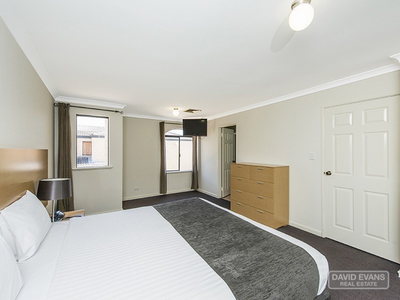 1/12 Kimberley Street, Belmont WA 6104