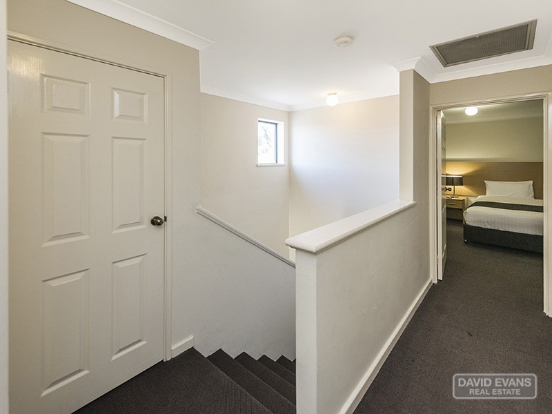 1/12 Kimberley Street, Belmont WA 6104