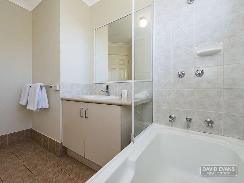 1/12 Kimberley Street, Belmont WA 6104