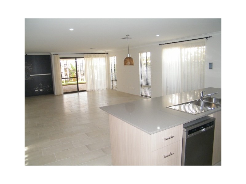 36 Kangaroo Avenue, Kwinana Town Centre WA 6167