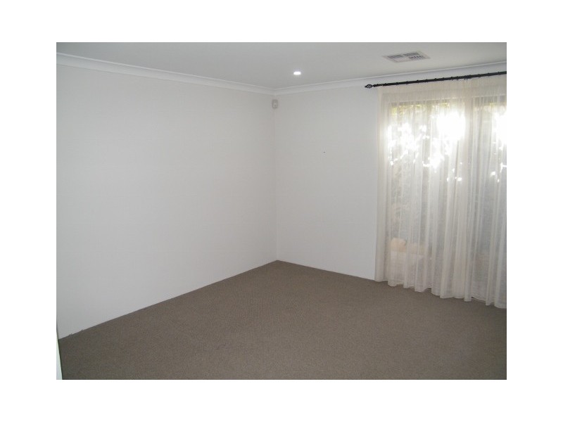 36 Kangaroo Avenue, Kwinana Town Centre WA 6167