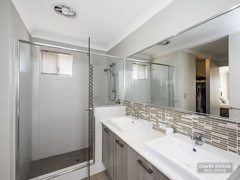 63 Kimberley Drive, Secret Harbour WA 6173