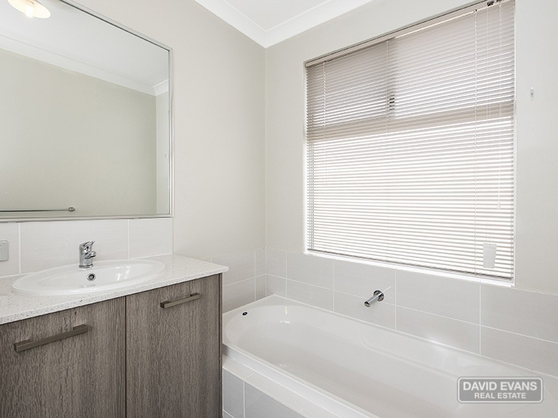 63 Kimberley Drive, Secret Harbour WA 6173