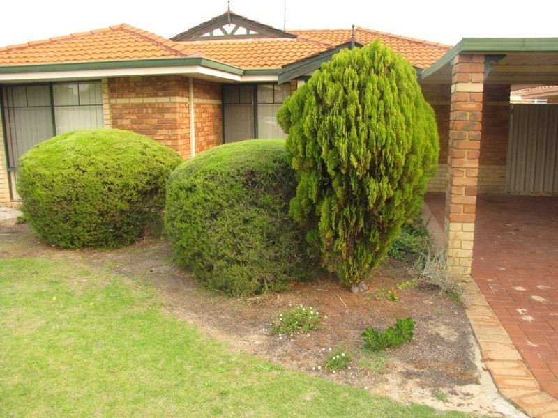 2/10 Dowling Street, Rockingham WA 6168