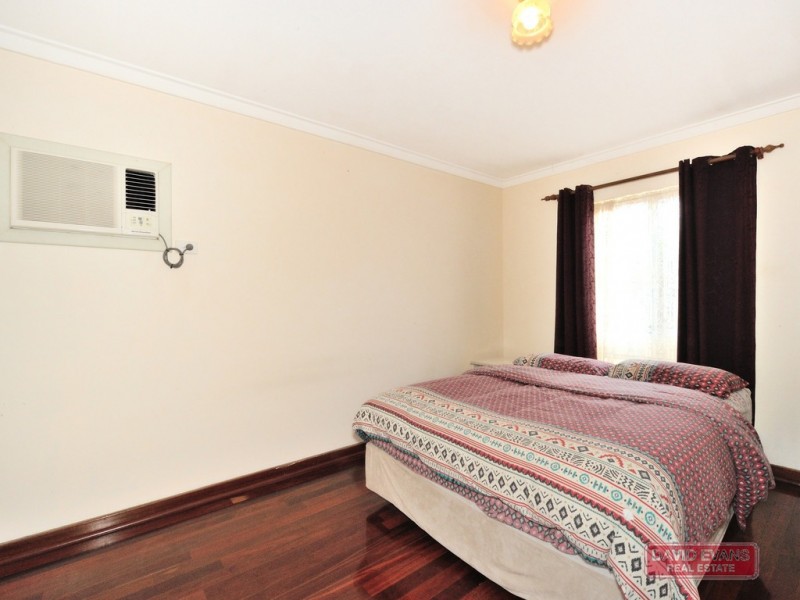 26 Dawson Way, Parmelia WA 6167