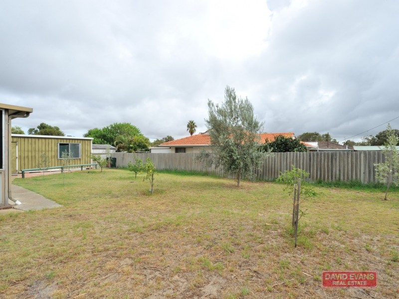 26 Dawson Way, Parmelia WA 6167