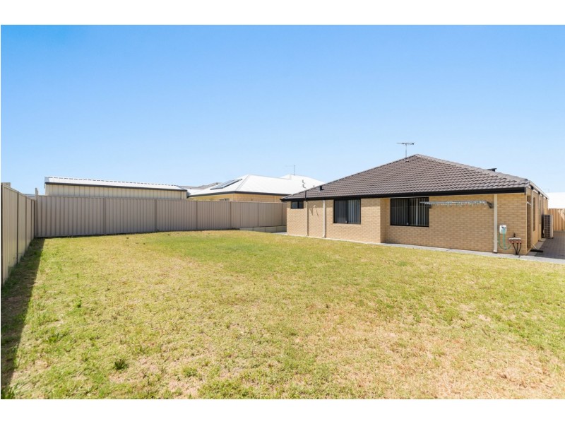 35 Jims Crescent, Secret Harbour WA 6173