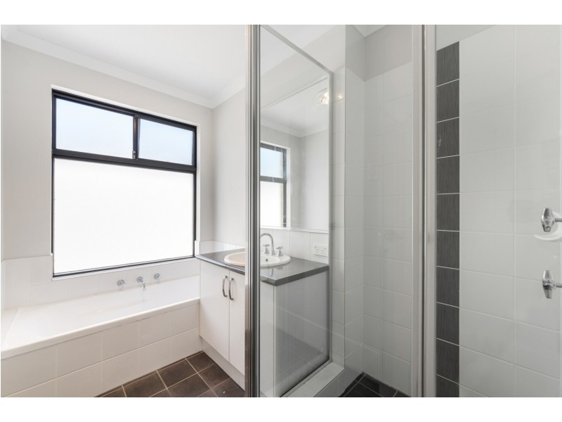 35 Jims Crescent, Secret Harbour WA 6173