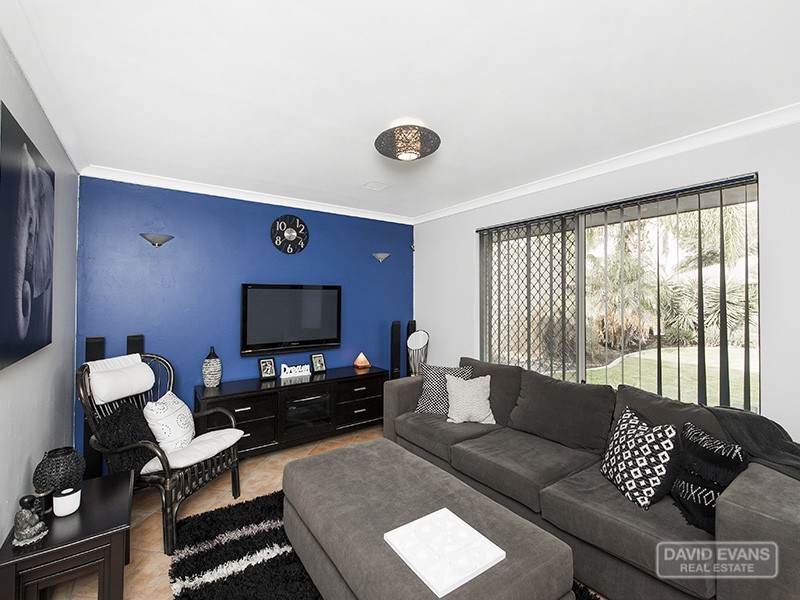 13 Mauritius Court, Waikiki WA 6169