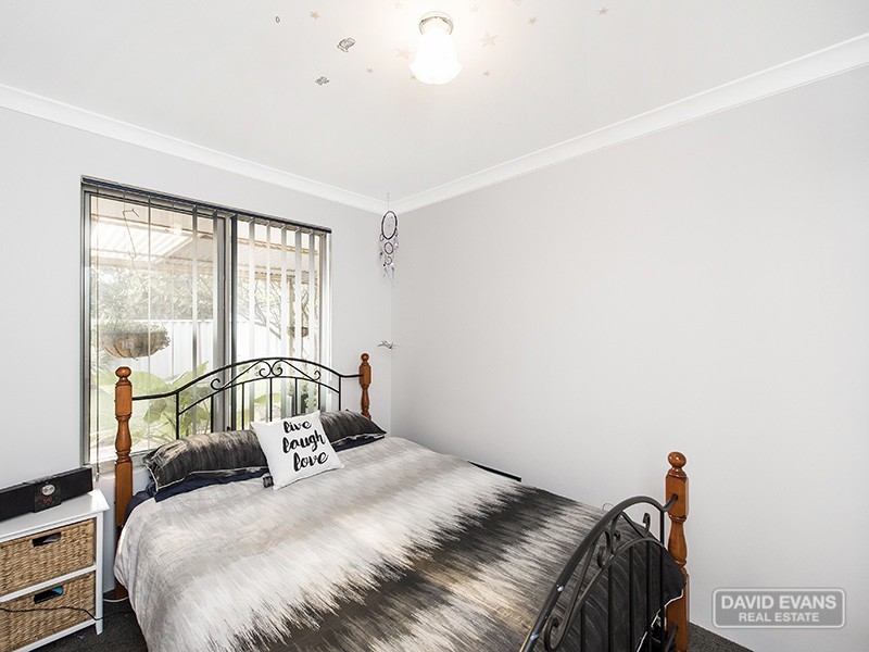 13 Mauritius Court, Waikiki WA 6169