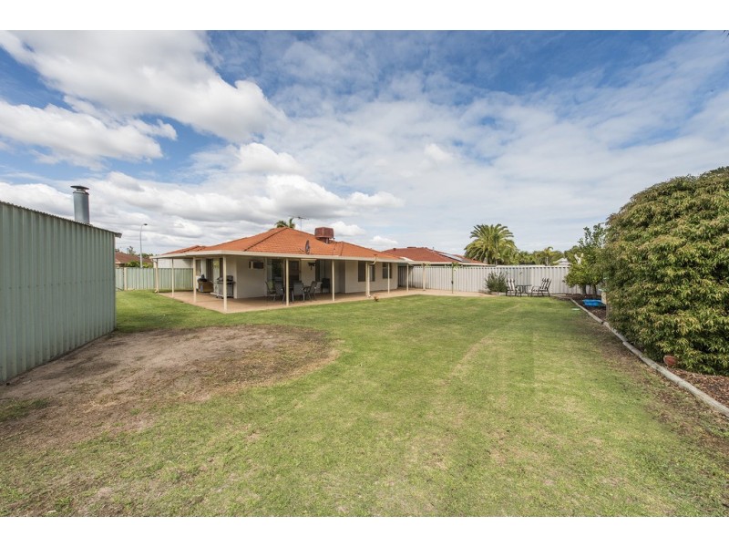 11 Cavalaire Mews, Port Kennedy WA 6172