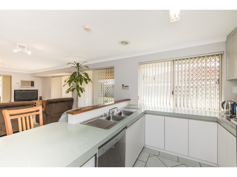 11 Cavalaire Mews, Port Kennedy WA 6172
