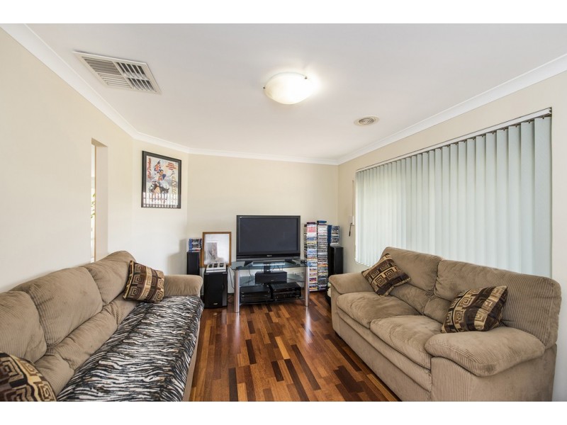 11 Cavalaire Mews, Port Kennedy WA 6172