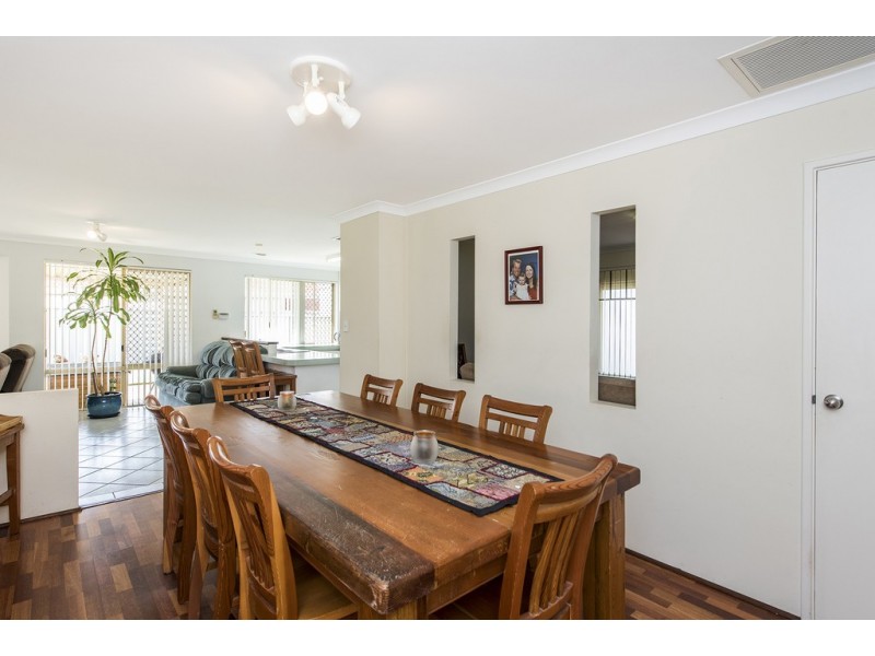 11 Cavalaire Mews, Port Kennedy WA 6172