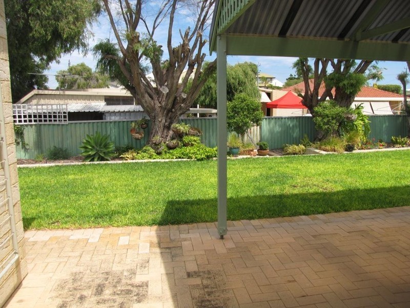 23A Third Avenue, Shoalwater WA 6169