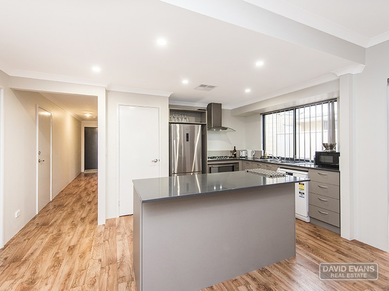 4 Whipbird Road, Alkimos WA 6038