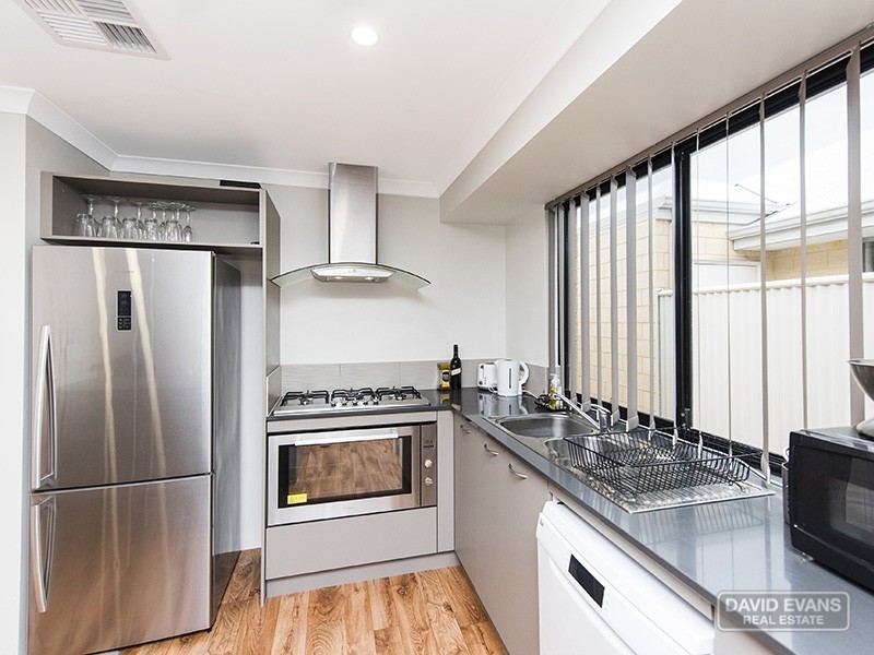 4 Whipbird Road, Alkimos WA 6038