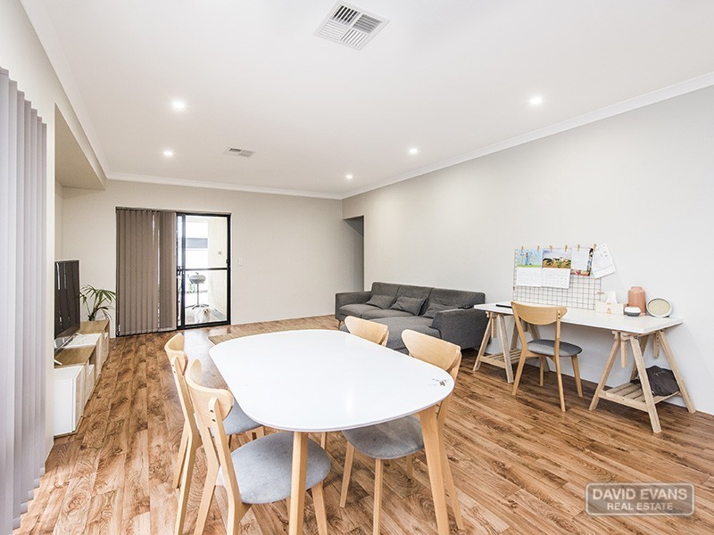 4 Whipbird Road, Alkimos WA 6038