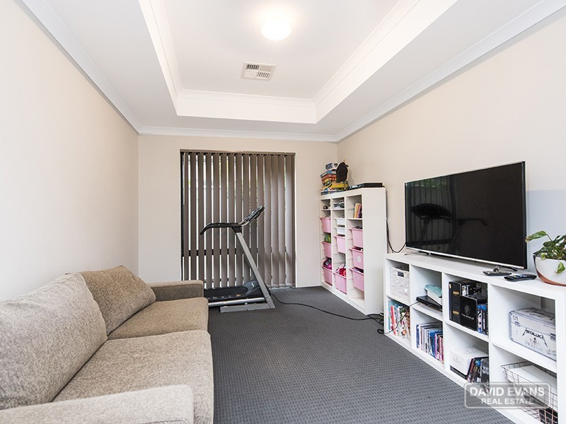 4 Whipbird Road, Alkimos WA 6038