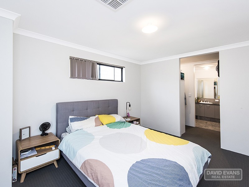 4 Whipbird Road, Alkimos WA 6038