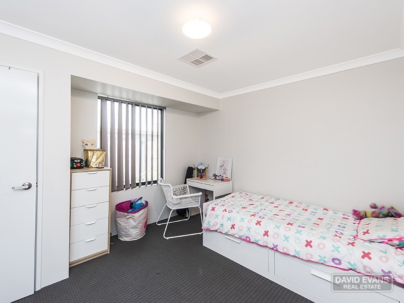 4 Whipbird Road, Alkimos WA 6038