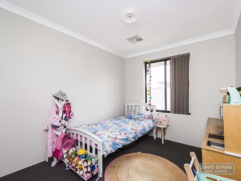 4 Whipbird Road, Alkimos WA 6038